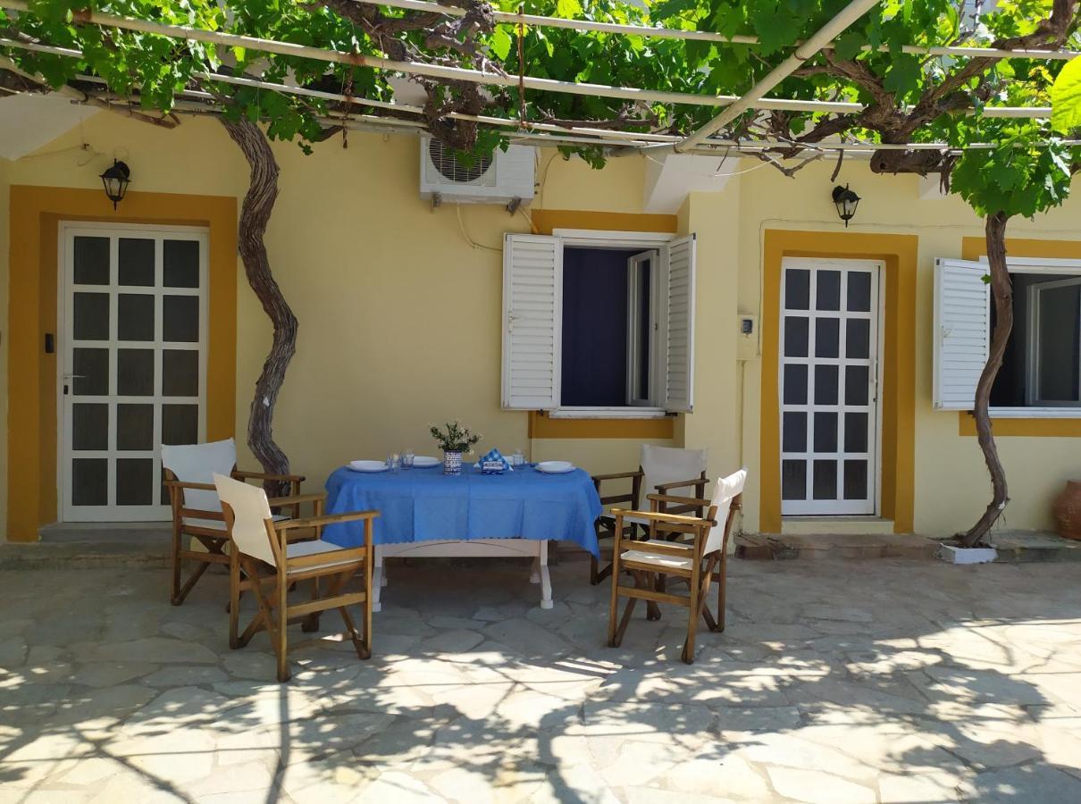Το Σπίτι Της Μαργαρίτας Στην Παραλία Villa Néa Stýra Eksteriør bilde